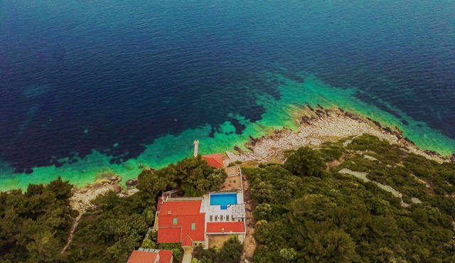 Villa Ragusea with Heating Pool and Private Beach