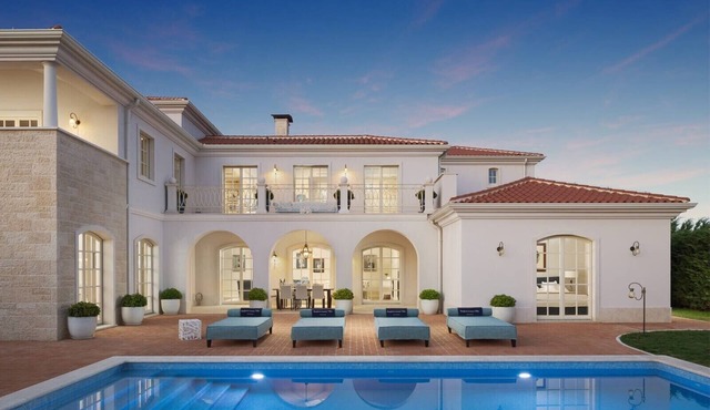 Villa Ralph – The Luxury Hideaway Luxury villa for up to 8 guests with heated private pool near the Adriatic coast.
