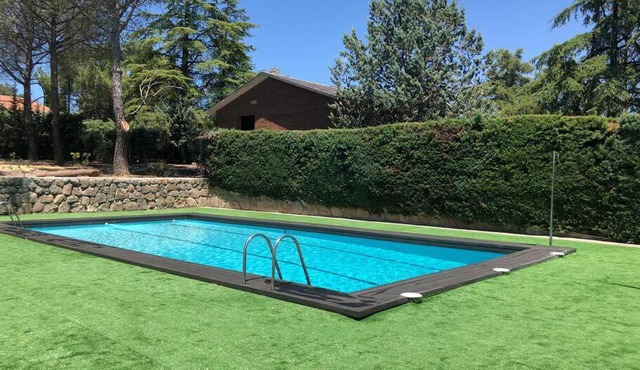 Villa Rana, con amplio jardín, barbacoa y piscina