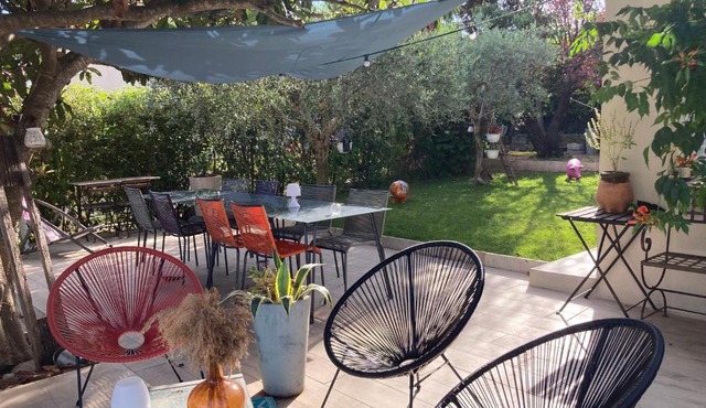 Villa refaite à neuf sur jardin arboré