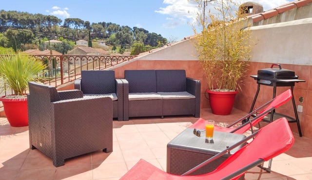 Villa Reiala Plan-de-Cuques - Studio with terrace
