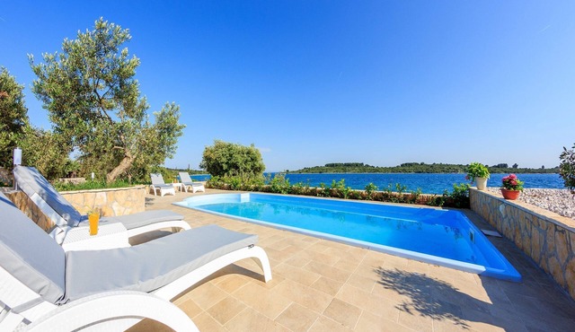 Villa Renata (V3971-K1) - Okrug Gornji (Ciovo)