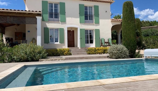 villa rental with swimming pool