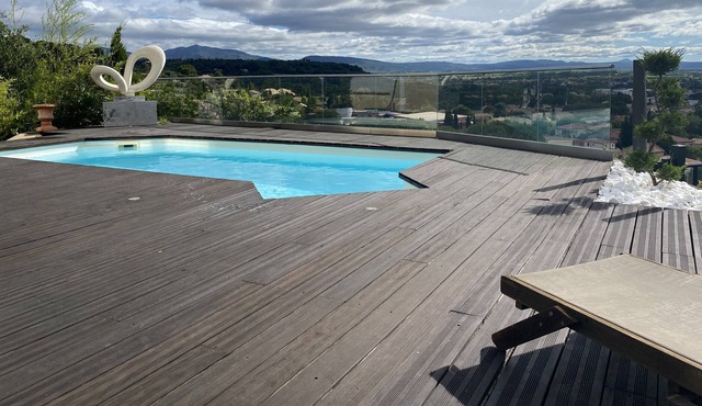 Villa rental between land and sea. A true haven of peace.
