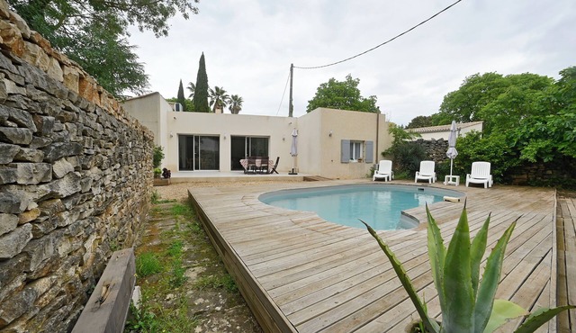 Villa rental with pool Nîmes