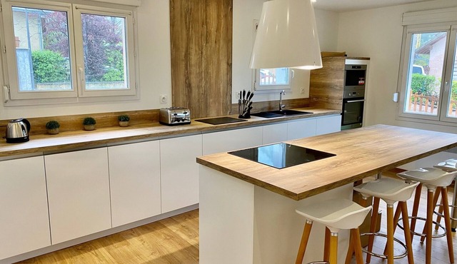 Villa resort 18p. lake view sauna near lake, ski, ideal for families/groups