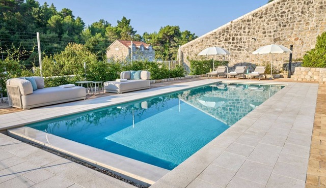 Villa Reverie - Seven Bedroom Villa, Sleeps 14