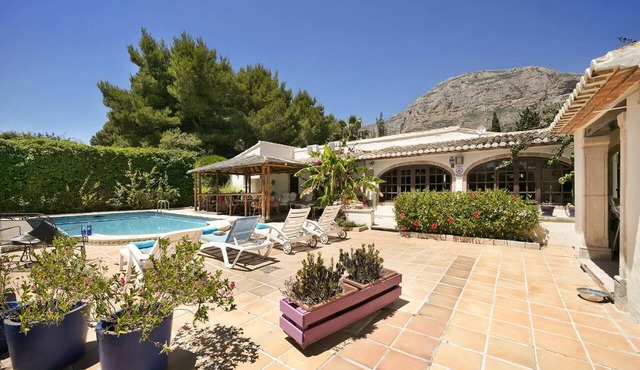 Villa Ria by Villa Plus