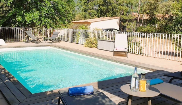 Villa Ribba. 6 pers, piscine, 10 min plage en voiture