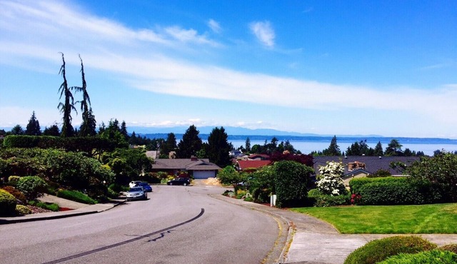 Villa Rivarola - a dream home near Edmonds, a charming Victorian community