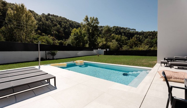 Villa Riviera Nova - Four Bedroom Villa, Sleeps 8