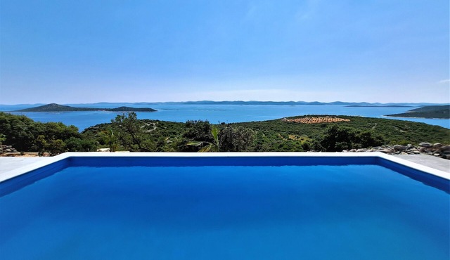 Villa Robinson is romantic stone house with pool and fantastic view.