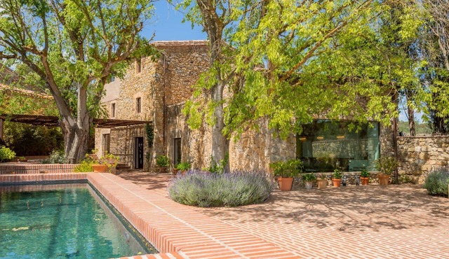 Villa Rodonell - Six Bedroom Villa, Sleeps 16