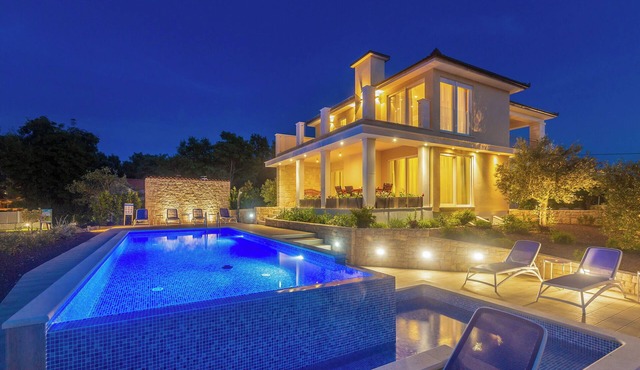 Villa Roko (V8001-K1) - Malinska - island Krk