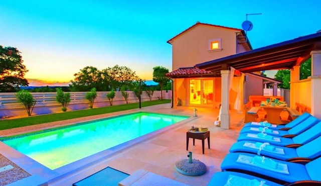 Villa Romana-dreamlike villa with pool and jacuzzi