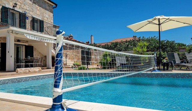 Villa Romantic (V2441-K1) - Grohote