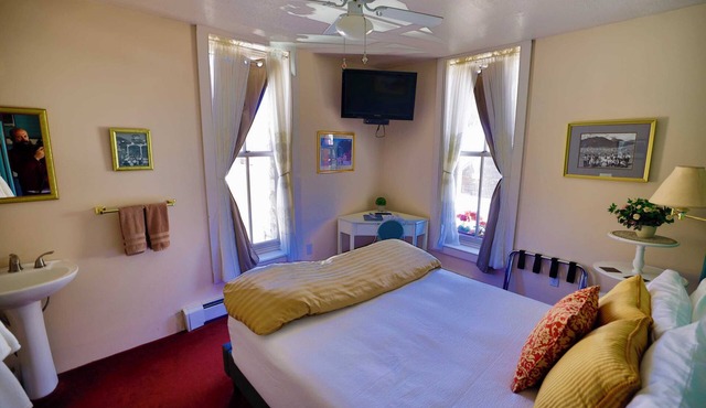 Villa Room 1 Summary: