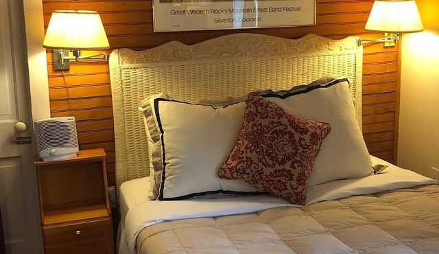 Villa Room 2 Summary: