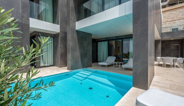 Villa Rora - Four Bedroom Villa, Sleeps 8