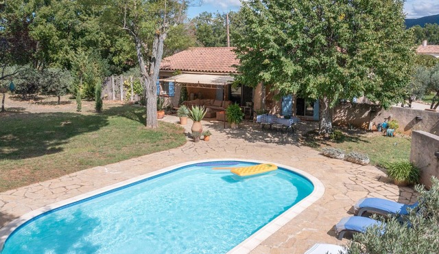 Villa Rosa – Family villa with pool, olive grove and views near Aups