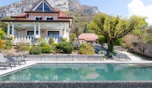 Villa Rose Du Lac - Five Bedroom Villa, Sleeps 10
