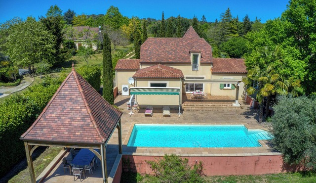 Villa Roséa with Pool and Garden Park