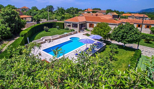 Villa Royal Palace - Four Bedroom Villa, Sleeps 8