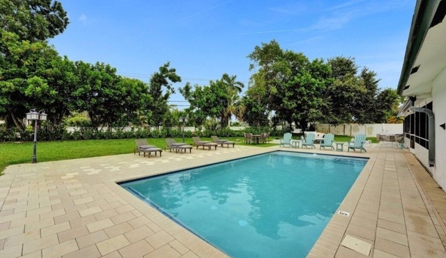 Villa Royale 4 BR Home w/Pool and Hot Tub by RedAwning
