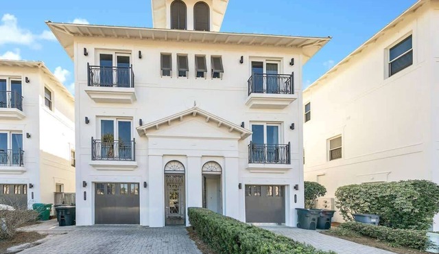 Villa Royale | Beach Front | Splash Pool