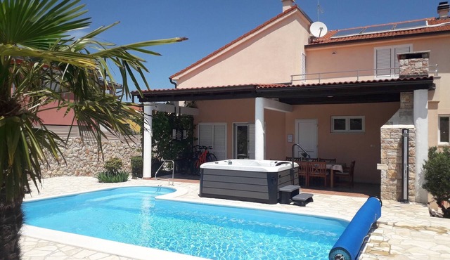 Villa Roza Murter - with outdoor pool and jacuzzi