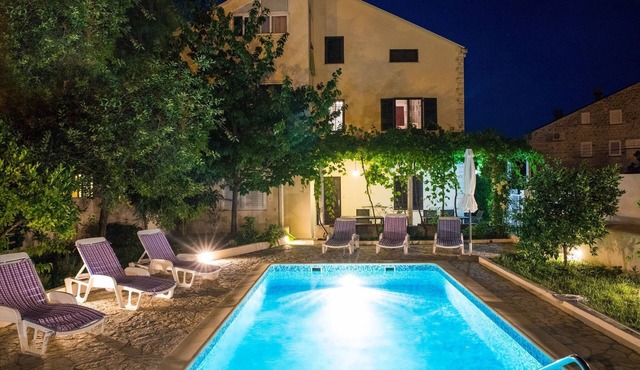 Villa Roza - One-Bedroom Apartment with Balcony