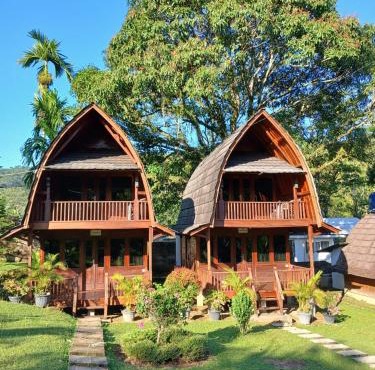 Villa Rumah Kayu Lubuk Minturun