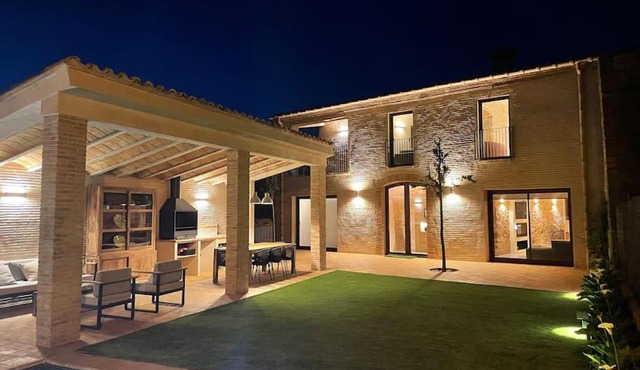 Villa rural 10PAX, 4 baños, Piscina, BBQ