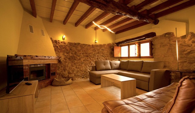 "Villa Rural Crocolilla" with Private Terraces, Private Pool & Wi-Fi