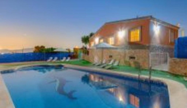 Villa Rural Piscina fortuna luxury23 personas 10 Habitaciones habitaciones wifi
