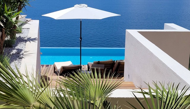 Villa Ruzmarina, 1min walk to picturesque beach, tremendous view