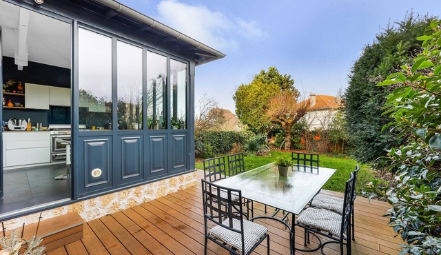 Villa St Antoine - Les Demoiselles à Versailles