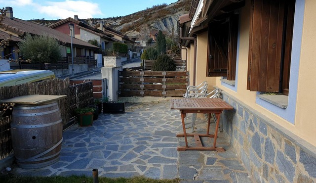 Villa Sabiñánigo, 4 bedrooms, 7 persons