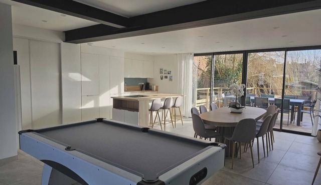 Villa Saint Georges close to the sea.