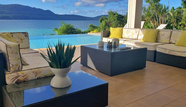 Villa Salamandra - Caribbean Luxury with Ocean View