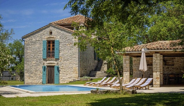 Villa Salambati 9 * 20000 m2 estate, private pool, BBQ, free WiFi