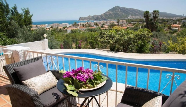 Villa 'Samar Altea Grupo Terra De Mar' with Sea View, Wi-Fi and Air Conditioning