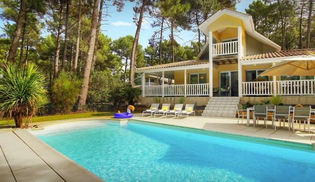 Villa Samasti - summer family getaway for 8 with pool - OVO Network