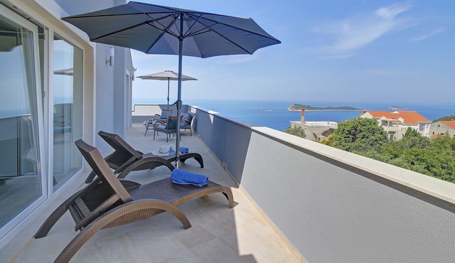 Villa Sandra, luxury penthouse apartment