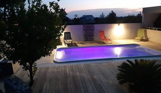 Villa Sandrine between Nîmes, the sea and the mountains