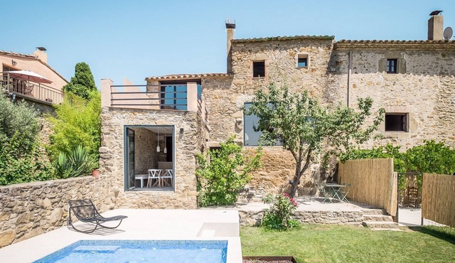 Villa Sant Pere - Four Bedroom Apartment, Sleeps 8