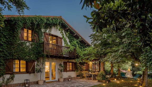 Villa "Santa Marina" 500 m. from Somo Beach