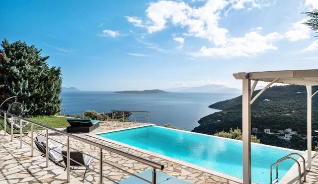 Villa Sapfo - Two Bedroom Villa, Sleeps 5