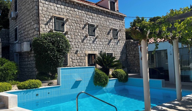 Villa Sarah - Beautifully restored 6-bedroom stone villa on lovely Lopud island