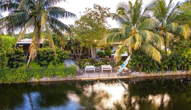 Villa Sausalito | Riverview | Hot Tub | Billiards